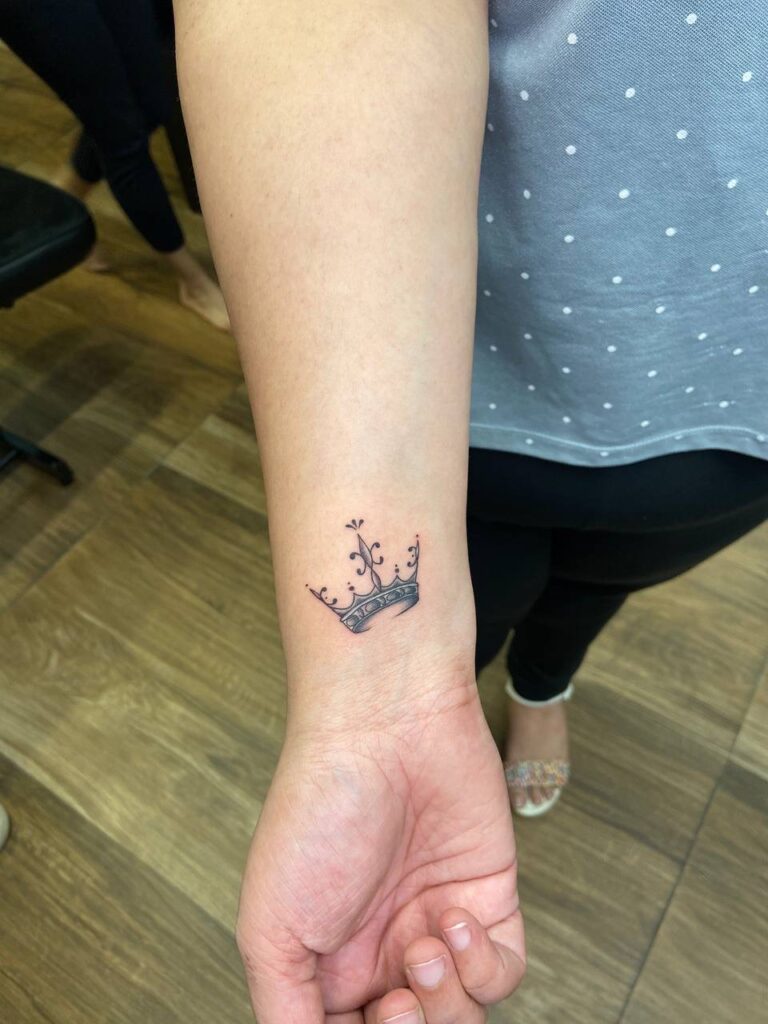 Ink in Simplicity: The Art of Minimal Tattoos